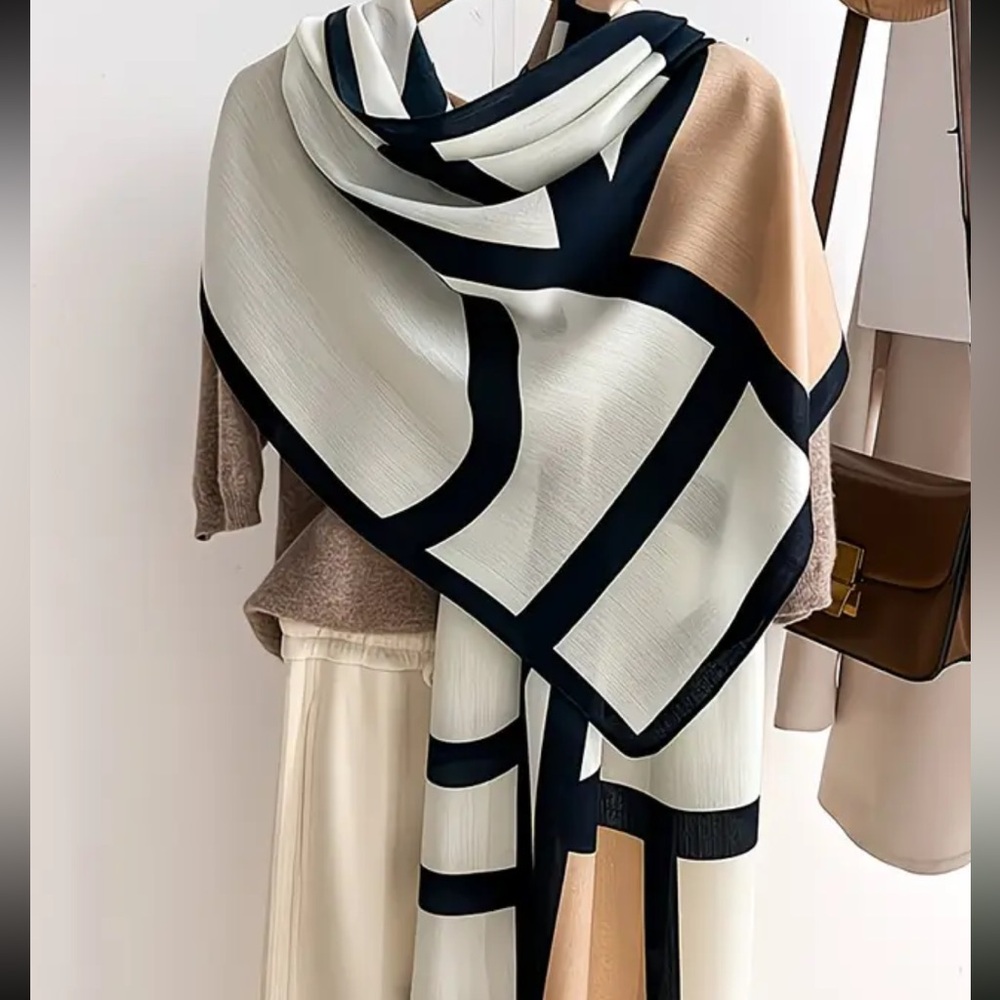 Elegant Geometric Scarf